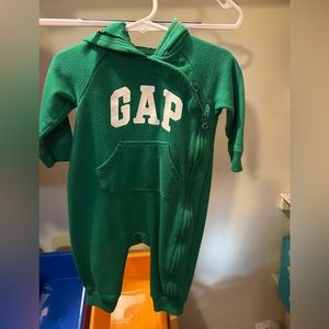 Gap Sweatshirt suit